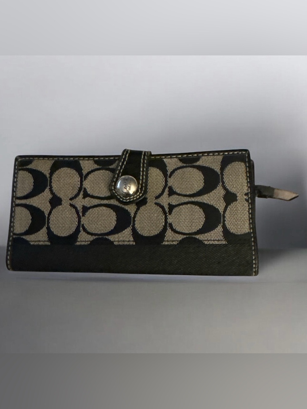 Coach Signature Continental Wallet in Tan and Black